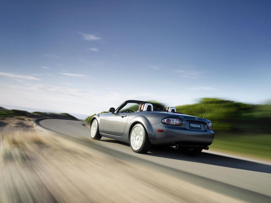  Mazda MX-5 Roadster Coupe 2006 года  (фото 101 из 212)